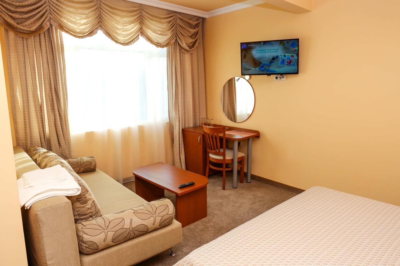 Hotel Bulgaria Kŭrdzhali エクステリア 写真