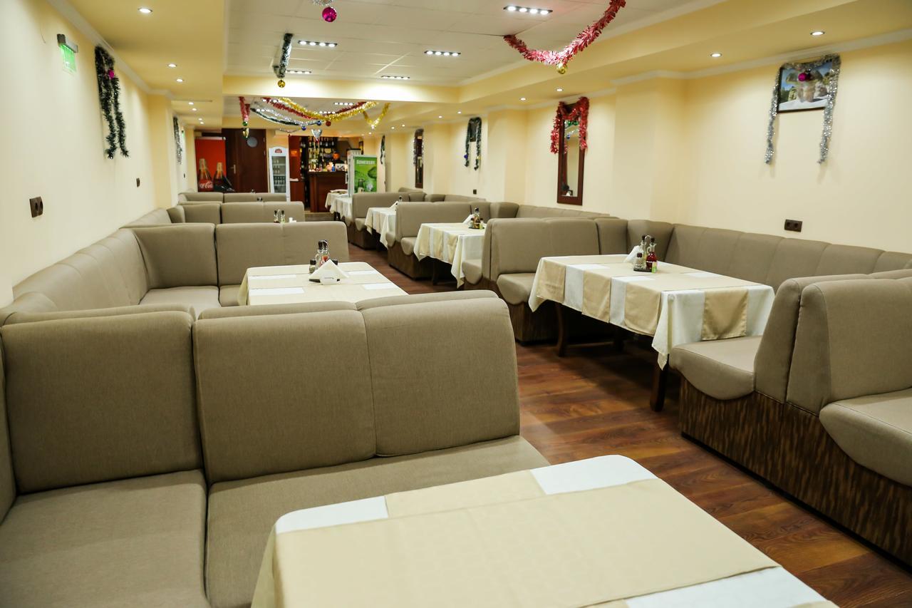 Hotel Bulgaria Kŭrdzhali エクステリア 写真