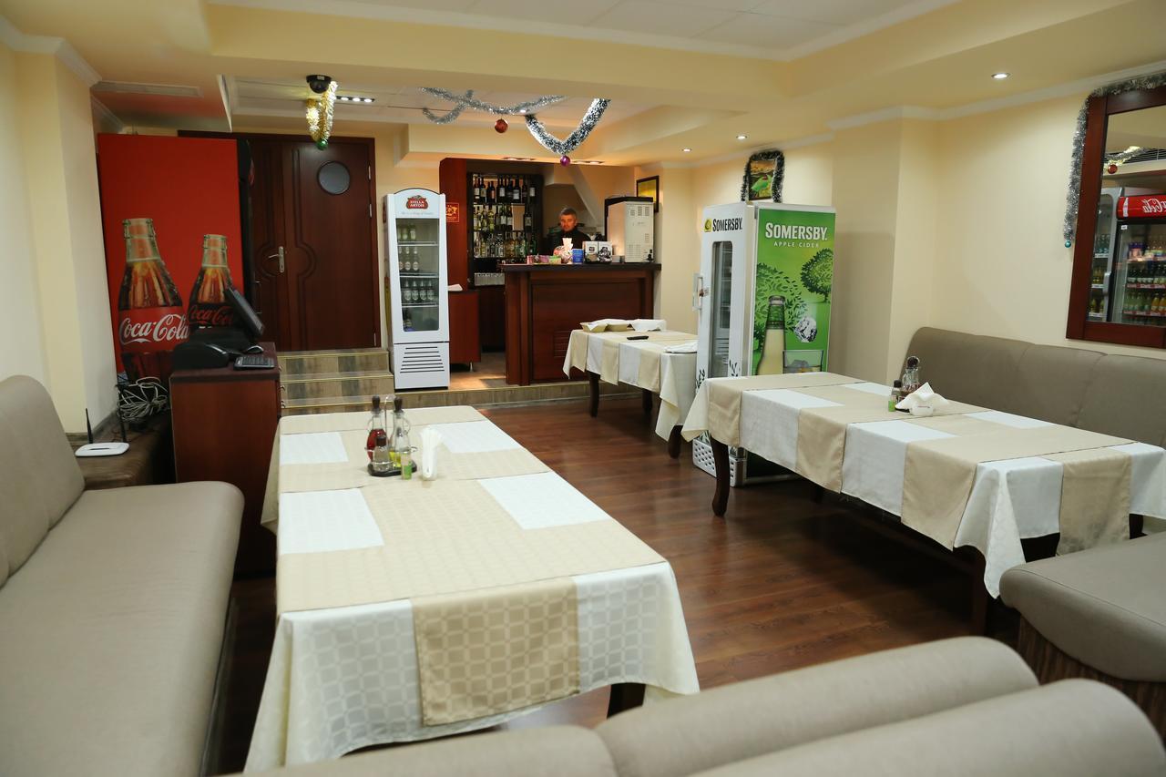 Hotel Bulgaria Kŭrdzhali エクステリア 写真