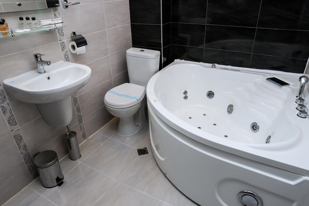 Hotel Bulgaria Kŭrdzhali エクステリア 写真